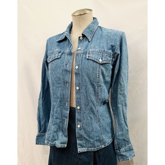 GAP 100% Cotton Blue Jean Buttoned Denim Shirt (36" W x 22" L) Pockets Size S - Picture 3 of 8